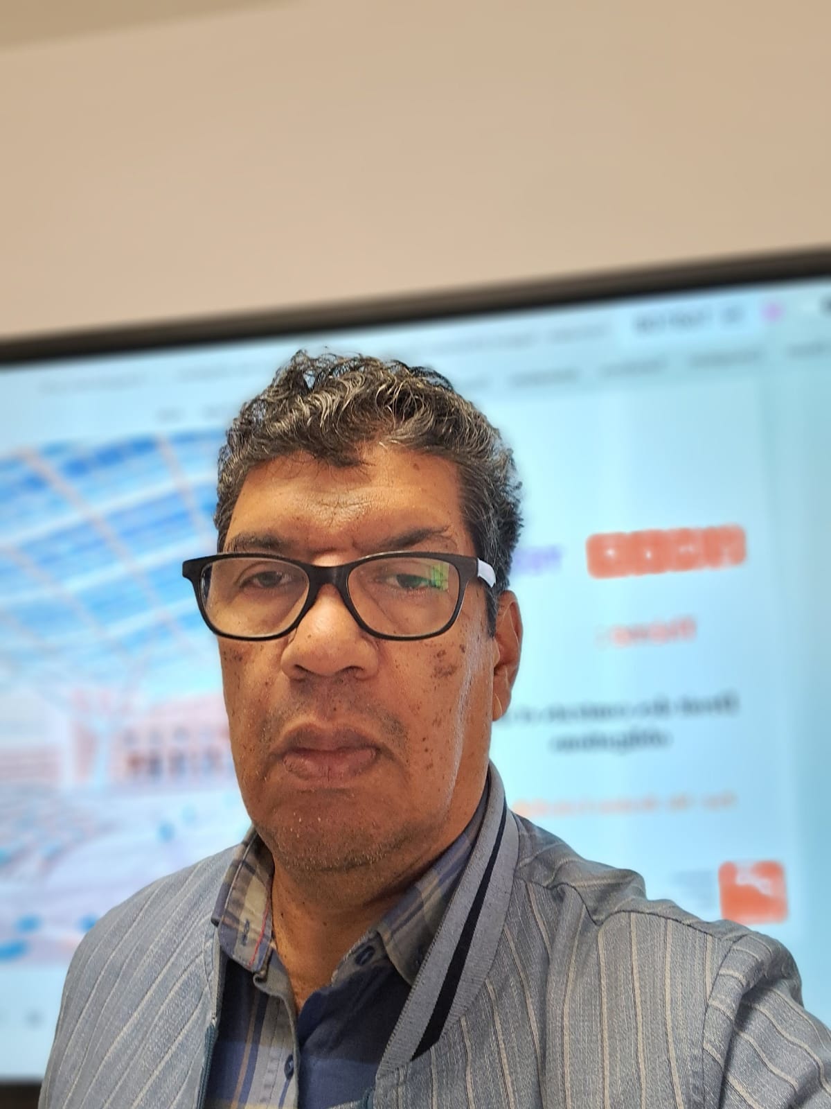 Mr. Brahim FATHALLAH — Directeur Logistique